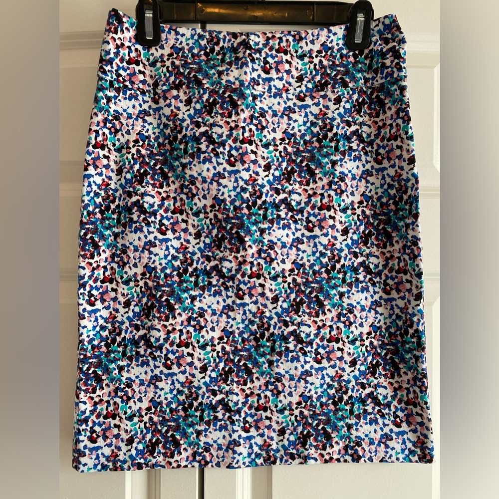 Margaret M Stretch Pencil Skirt - Size Medium